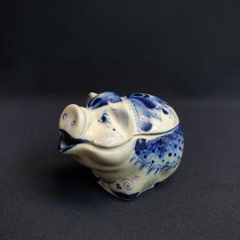 Статуэтка Хрюша для мелочей, фарфор, роспись. Гжель.