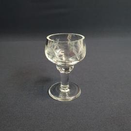 Рюмка, стекло гравировка 35 мл высота 8 см, винтаж СССР