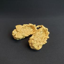 Сувенирные лапти плетенные 8 см, на одной утерян бантик. Винтаж.