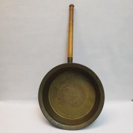 Таз для варки варенья, латунь, длина вместе с ручкой 70 см, объем 5 литров. Антиквариат.