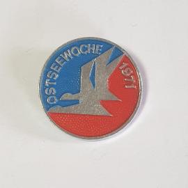 Значок СССР Остзеевохе 1971 года с изображением чайки на красно-синем фоне советский винтажный.