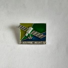 Значок СССР, спутник Метеор, космическая тематика, прямоугольный, металлик, редкий предмет, советски