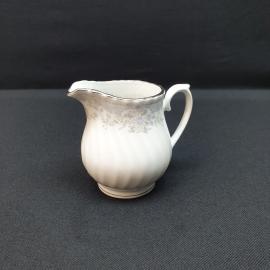 Сливочник, фарфор деколь посеребрение 250 мл, винтаж Китай