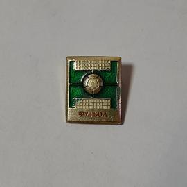 Значок СССР Футбол, изображение поля и мяча, коллекционный раритет. Советский, винтажный.