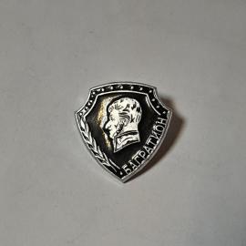 Значок СССР, Багратион. Латунь, эмаль, историческая личность. Коллекционный предмет, советский, винт