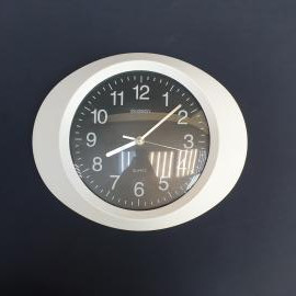 Часы настенные ЕNERGY, кварцевые, рабочие, пластик. Винтаж