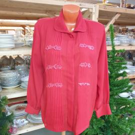 Винтажная блузка, синтетика, есть пятна, длина 63 см, полуобхват груди 60 см.