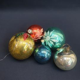 Набор 5 шт в ассортименте (без выбора) елочных шаров разного размера, стекло, возм. скол труб. СССР