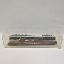 Макет подводной лодки Кальмар 667 БДР 38 см, пластик, дефект коробки. Винтаж, СССР.