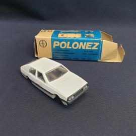 Машинка моделька Polonez, пластик, нет колес. Винтаж Китай