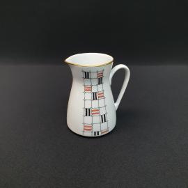 Винтажный сливочник Freiberger, фарфор деколь золочение 125 мл, ГДР