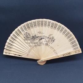 Винтажный веер китайские мотивы деревянный складной, резка, выжигание, дефекты
