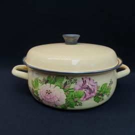 Винтажная эмалированная кастрюля на 3 литра с деколью.