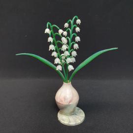 Винтажный сувенир Цветок Ландыш 17 см, есть скол на подставке, пластик, СССР.