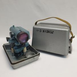 Винтажный прибор Теодолит Невелир Н 3 оптический, СССР.