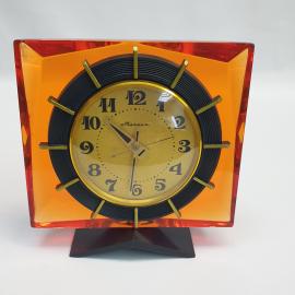 Часы механические "Молния", рабочие, пластик, металл. СССР