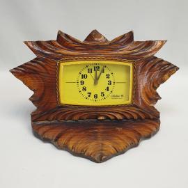 Часы кварцевые "Слава", рабочие, рама ручной работы, дерево, пластик. СССР