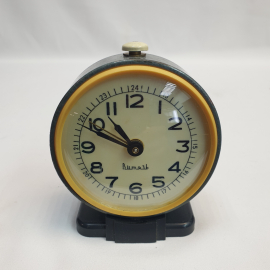 Часы механические "Витязь", пластик, металл, рабочие. СССР