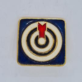 Значок СССР с мишенью и красной стрелой на синем фоне, круглая эмблема, советский и винтажный