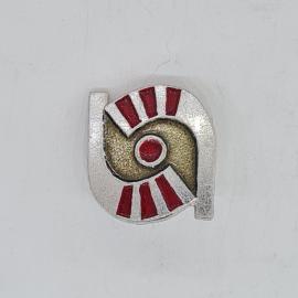 Значок СССР красный круг и лучи на золотистом фоне, эмаль металл, советский и винтажный