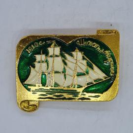 Значок СССР 1819 год шлюп Мирный парусный корабль на волнах, зеленая эмаль, советский и винтажный