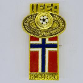 Значок СССР uefa чемпионат европы норвегия футбольный с флагом норвегии советский и винтажный