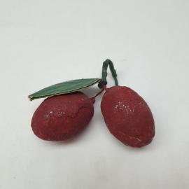 Винтажная елочная игрушка Сливы 6х8 см, вата, роспись, СССР.