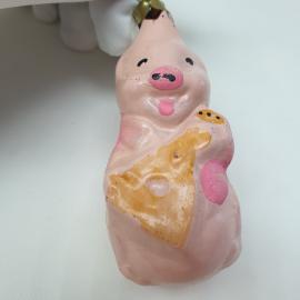 Винтажная елочная игрушка Поросенок с балалайкой 8х4, небольшой скол трубки,стекло, роспись, СССР.