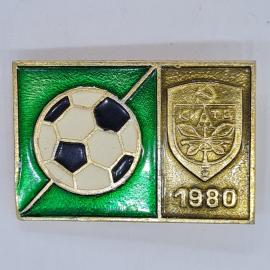 Значок СССР кие кфэ, герб, мяч, 1980 год, футбольный, эмаль, прямоугольный, советский и винтажный