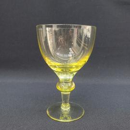 Винтажный бокал, цветное желтое стекло, 250 мл. СССР.