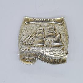 Значок СССР хвиi век бригантина с парусным кораблем, советский и винтажный
