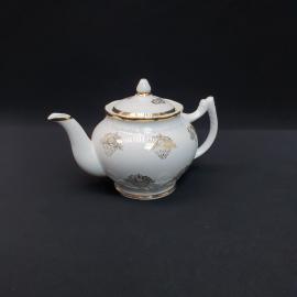 Винтажный чайник Вербилки, фарфор золочение 0.55 л, скол, СССР