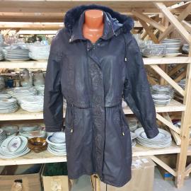 Винтажный женский плыщ кожаный с мехом, вышивкой и шнуровкой, длина 90 см, полуобхват груди 56 см.