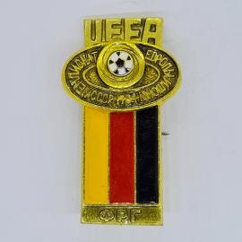 Значок СССР uefa чемпионат европы по футболу 1984 юноши флаг фрг, советский и винтажный