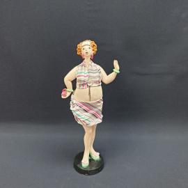Винтажная фигурка "Тусовщица" высота 29см, полистоун