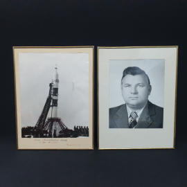 Испытатели 12 и ракета Союз-12. Фото картина Соколов С.А. Размер рамки 43х33 см. Космос СССР.