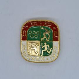 Значок СССР мюнхен 1972 с надписями ссср мюнхен 1972 и спортсменами, советский и винтажный