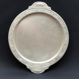 Винтажный поднос круглый  36х31 см, алюминевый.  СССР.