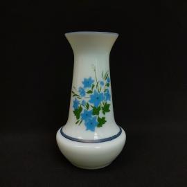 Винтажная ваза для цветов 16 см молочное стекло 300 мл СССР