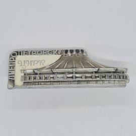 Значок СССР днепропетровск цирк с архитектурой здания, редкий коллекционный, советский и винтажный