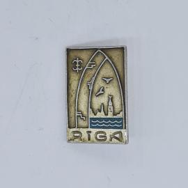 Значок СССР riga, город, море, птицы, силуэт зданий, эмаль, латвия, советский и винтажный