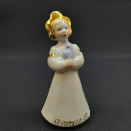 Винтажная статуэтка Катюша с голубем Дулево, фарфор роспись 13 см, СССР