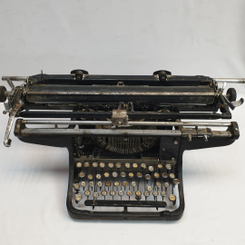 Винтажная печатная машинка Underwood, работоспособность неизвестна. США