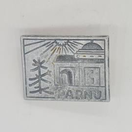 Значок СССР парну, архитектура, город, солнце, дерево, курорт эстония, советский и винтажный