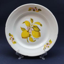 Винтажная столовая тарелка ЗиК Конаково, фаянс 235 мм, Россия