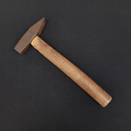 Винтажный молоток с деревянной ручкой длина 27 см