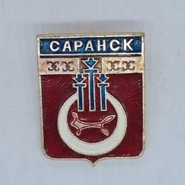 Значок СССР с надписью саранск, герб города с тремя голубыми крестами, советский и винтажный