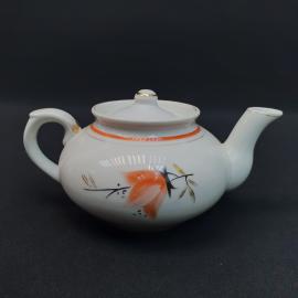 Заварочный чайник фарфоровый, винтажный СССР. Ручная роспись, цветок и золотая отводка.