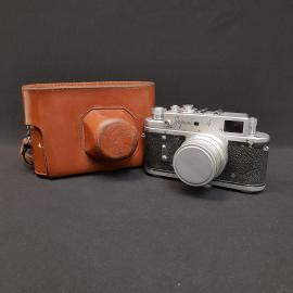 Винтажный фотоаппарат Зоркий-4 в рабочем состоянии, СССР