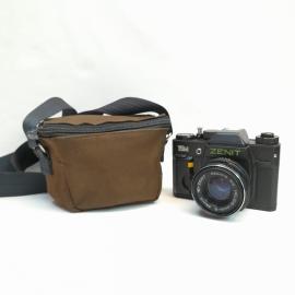 Винтажный фотоаппарат Зенит 15М в рабочем состоянии, СССР